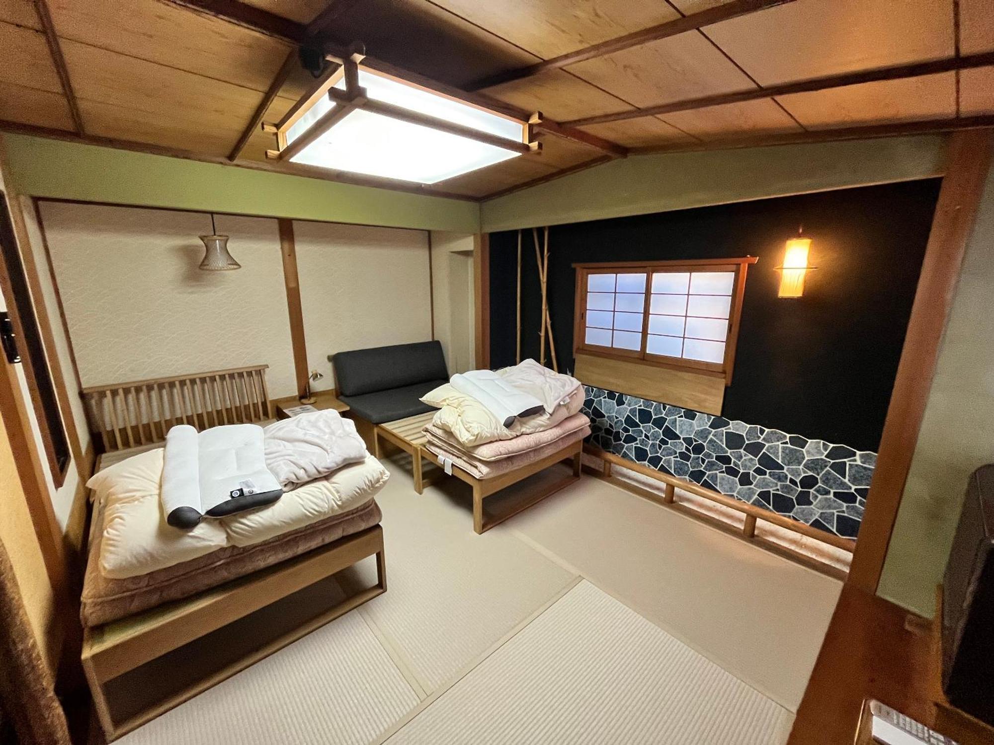Shiroyama Ryokan Ikoma Exteriör bild